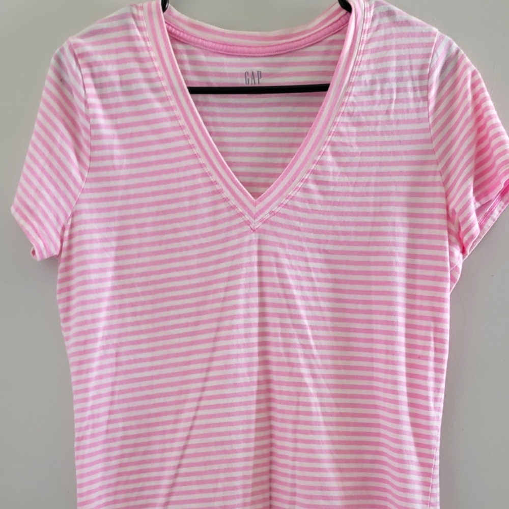 Gap v-neck, lightweight pink & white striped tee